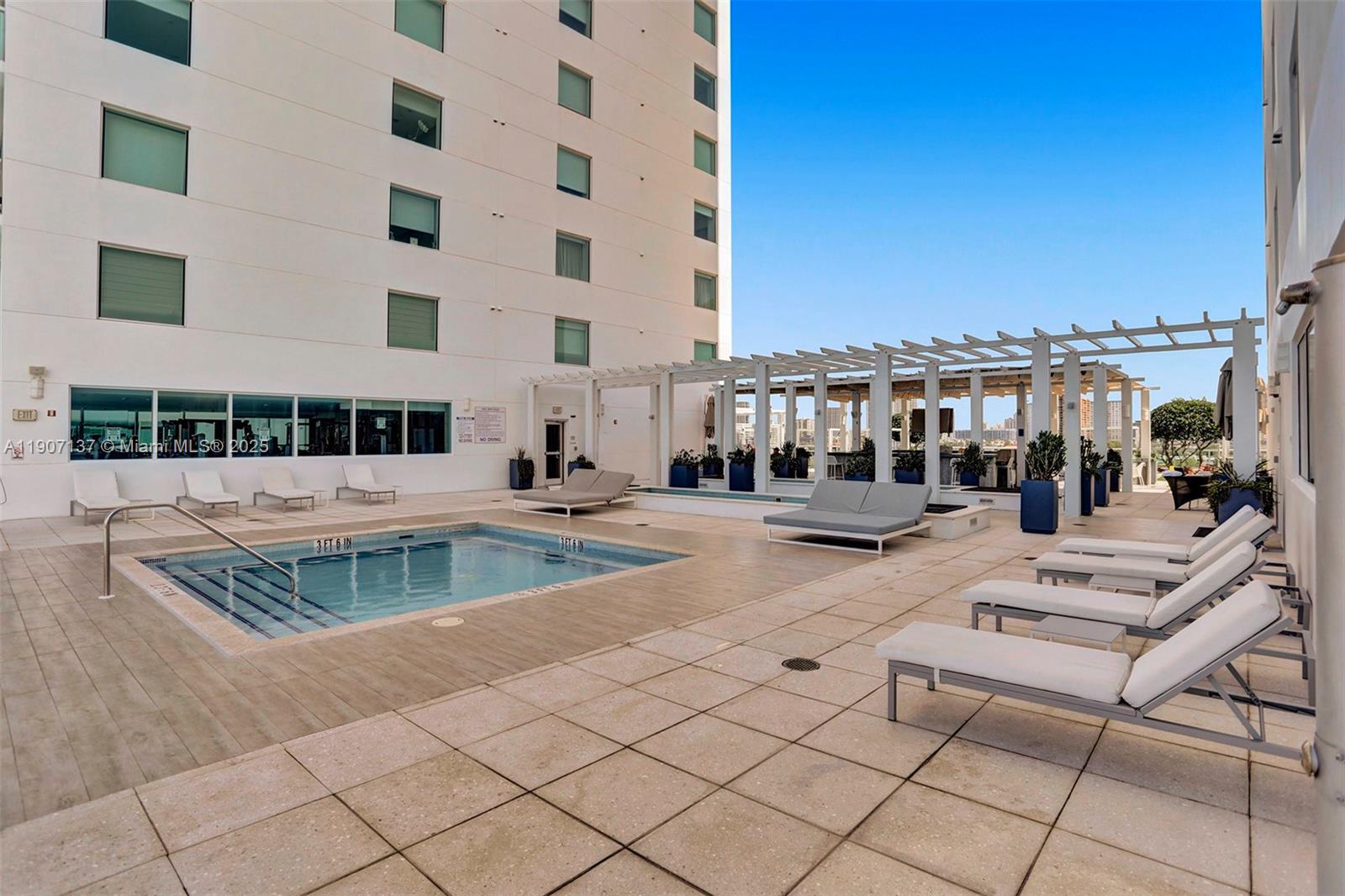 400 Sunny Isles Blvd #2021, Sunny Isles Beach FL 33160