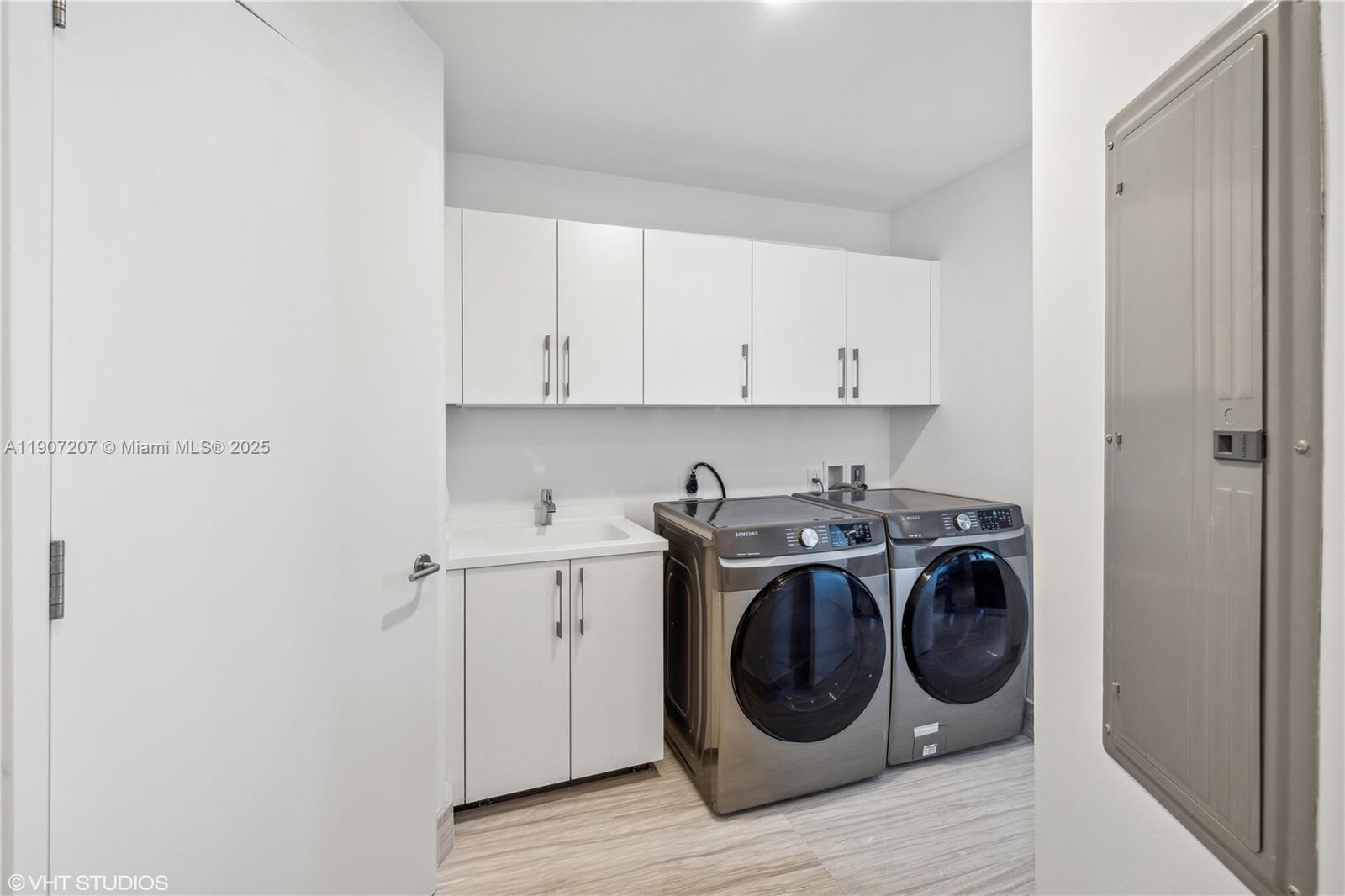 18555 Collins Ave #1101, Sunny Isles Beach FL 33160