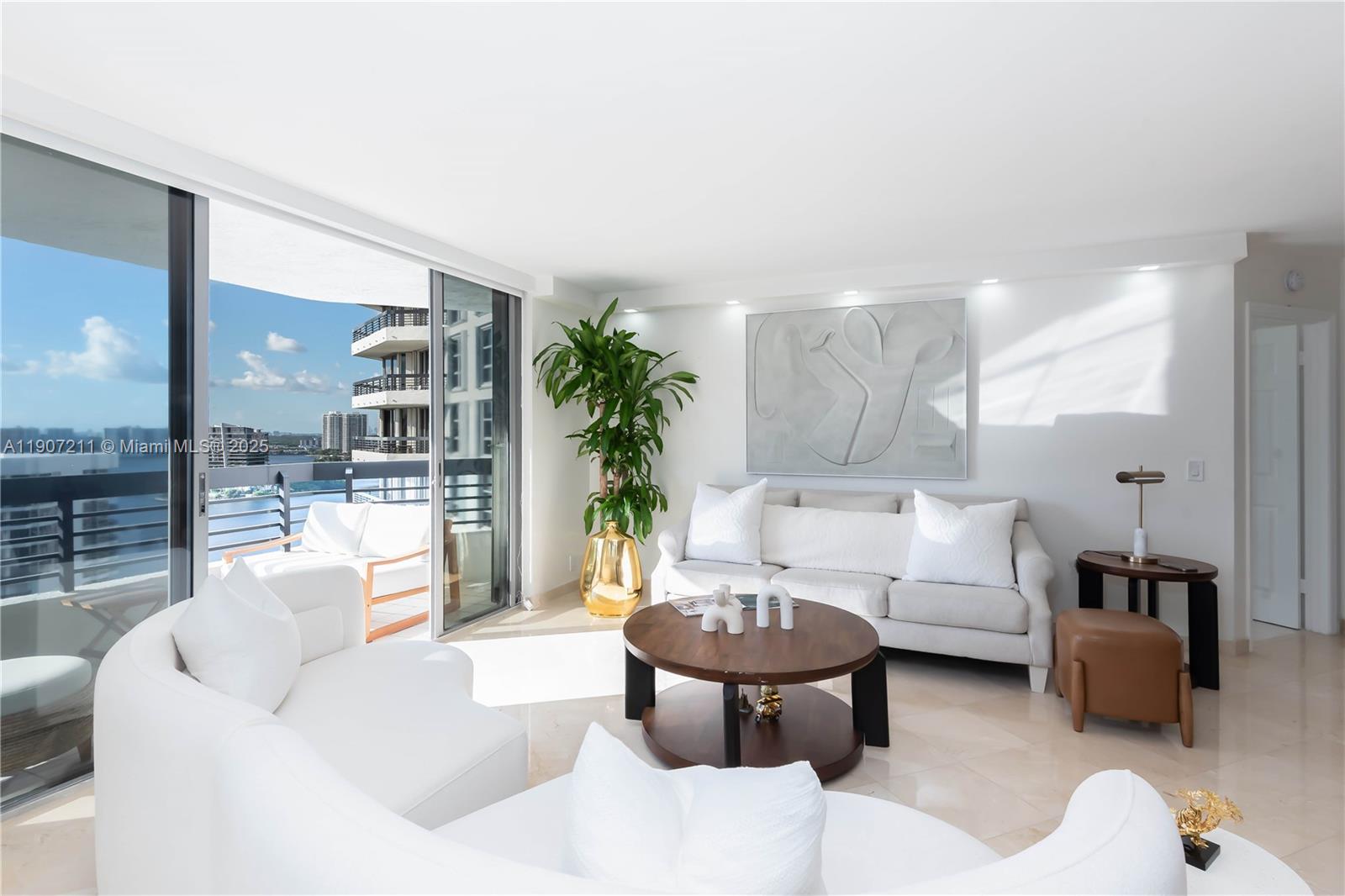 3500 Mystic Pointe Dr #2206, Aventura FL 33180