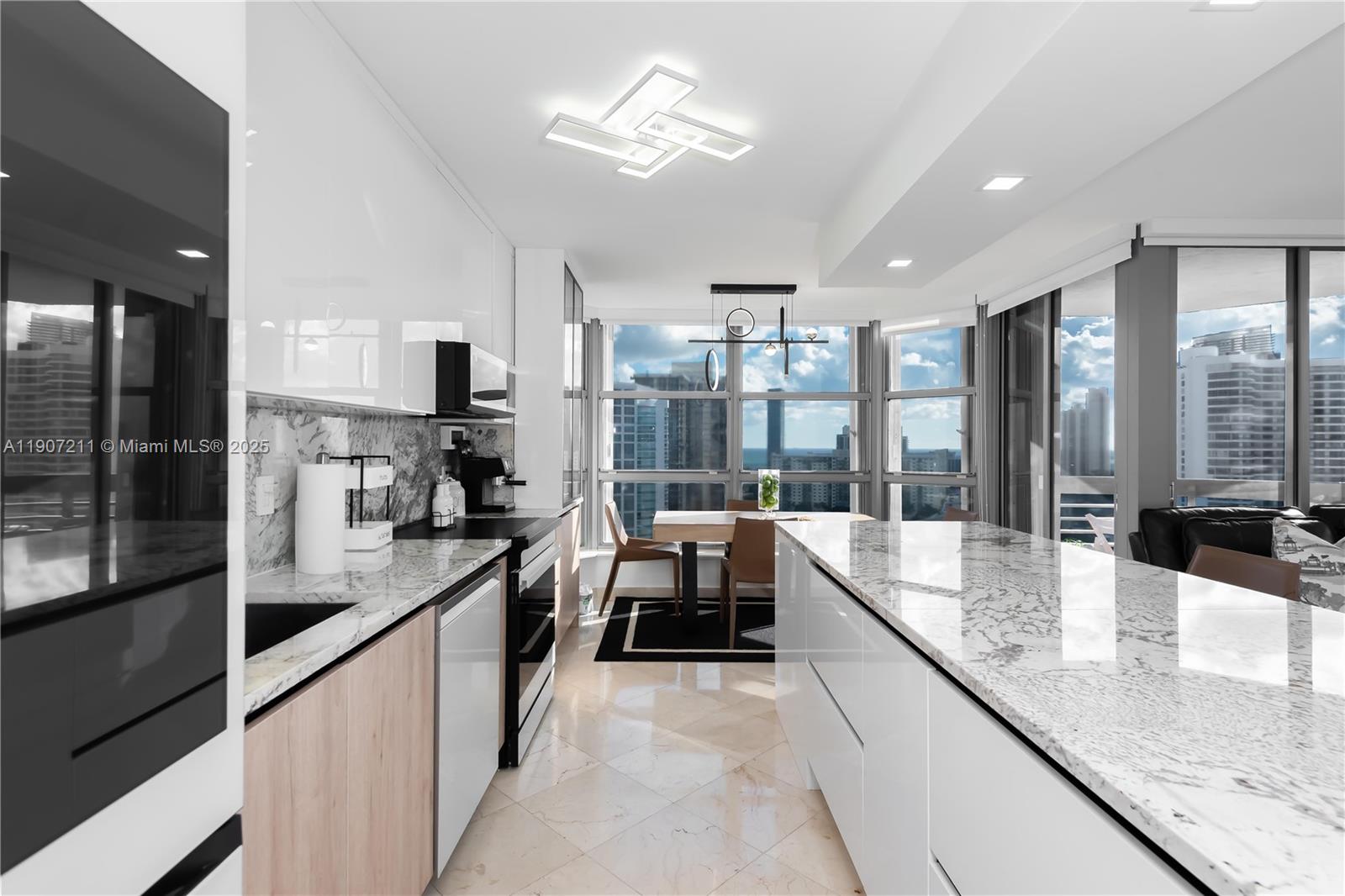3500 Mystic Pointe Dr #2206, Aventura FL 33180