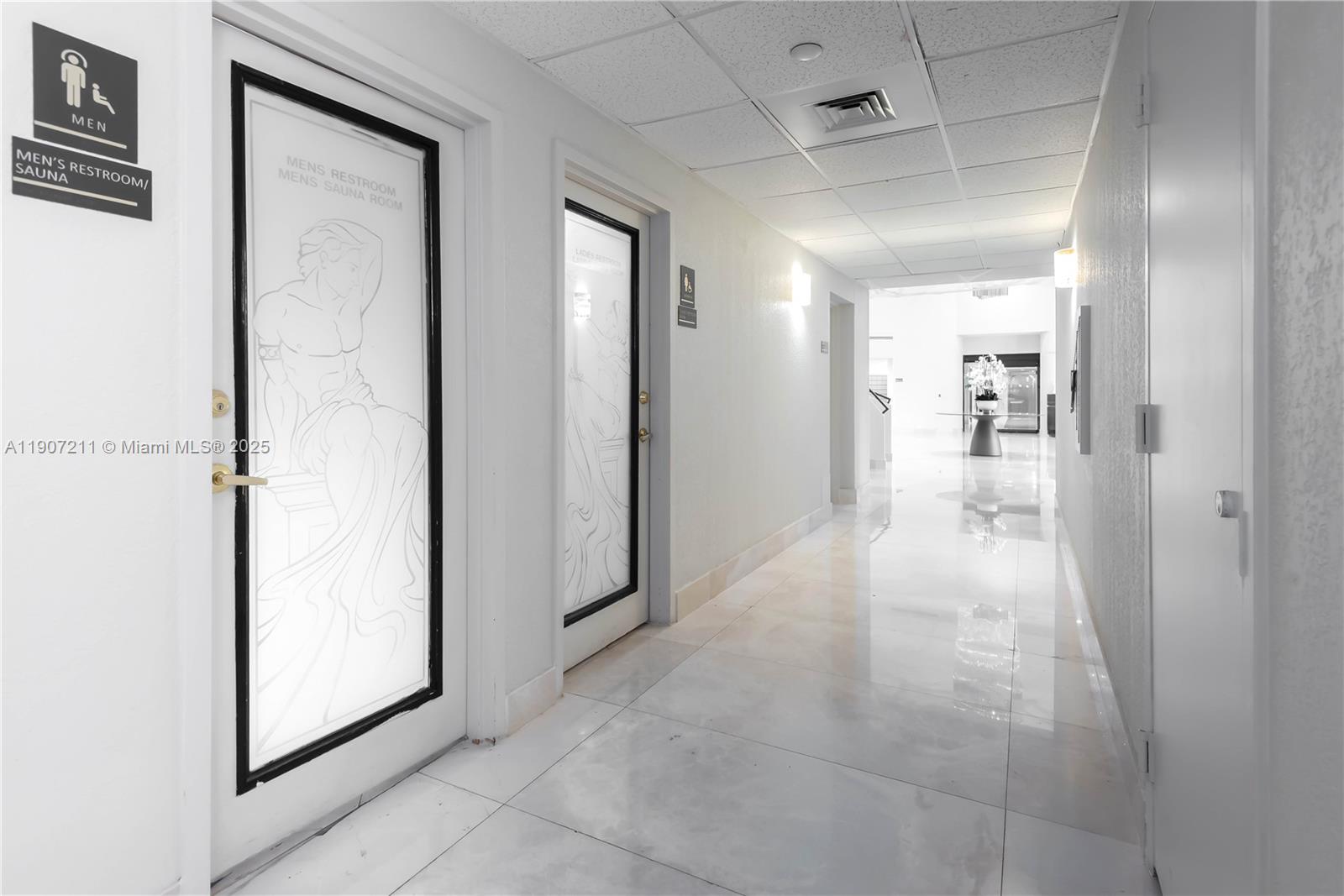 3500 Mystic Pointe Dr #2206, Aventura FL 33180
