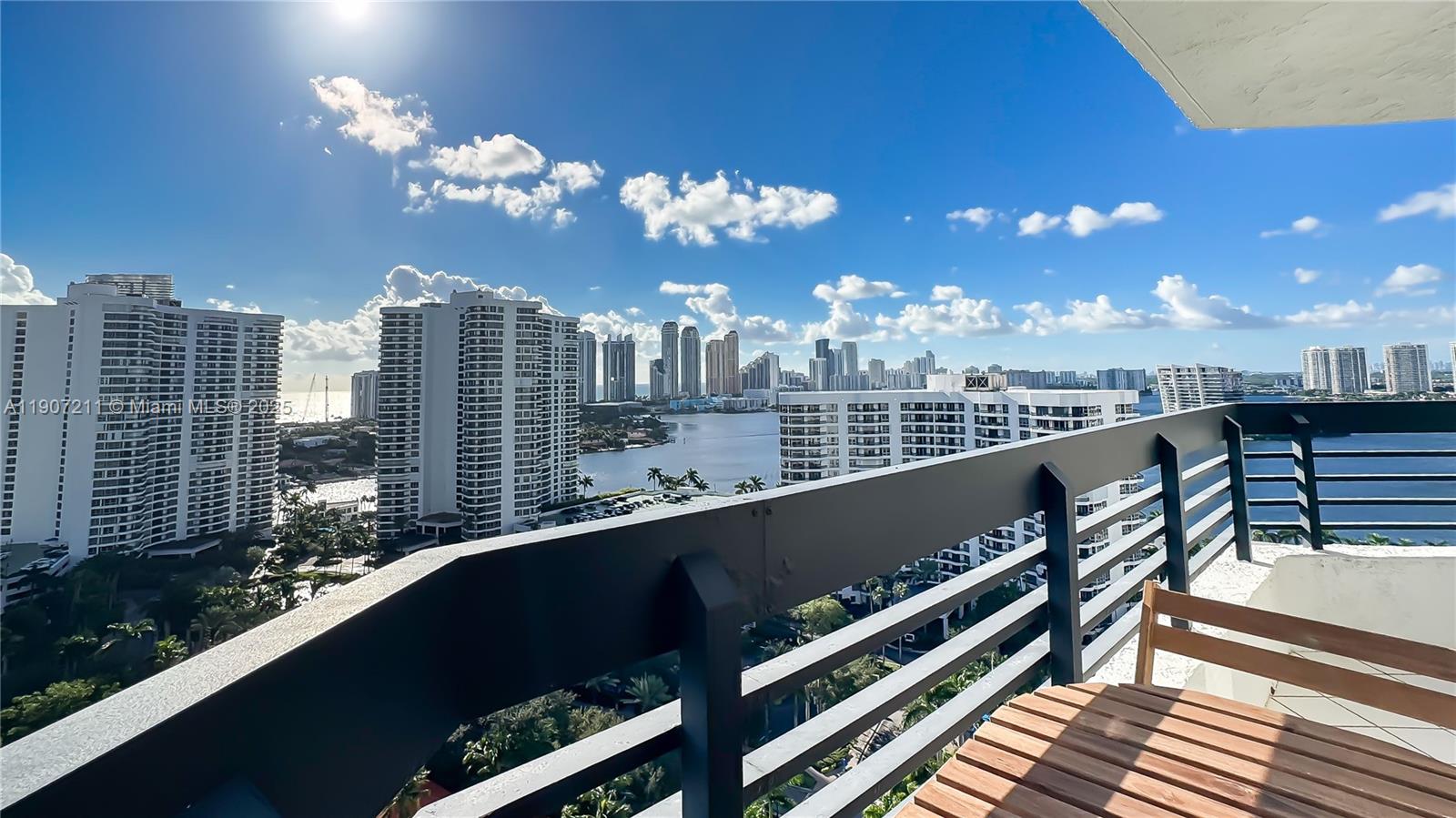 3500 Mystic Pointe Dr #2206, Aventura FL 33180