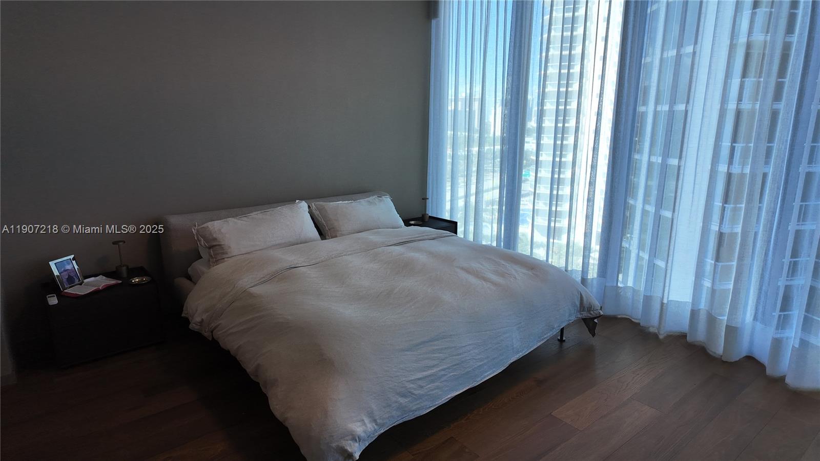 18555 Collins Ave #905, Sunny Isles Beach FL 33160