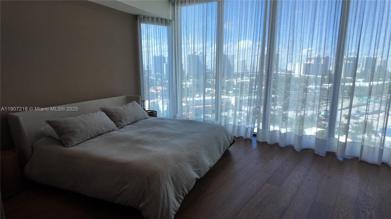 18555 Collins Ave #905, Sunny Isles Beach FL 33160