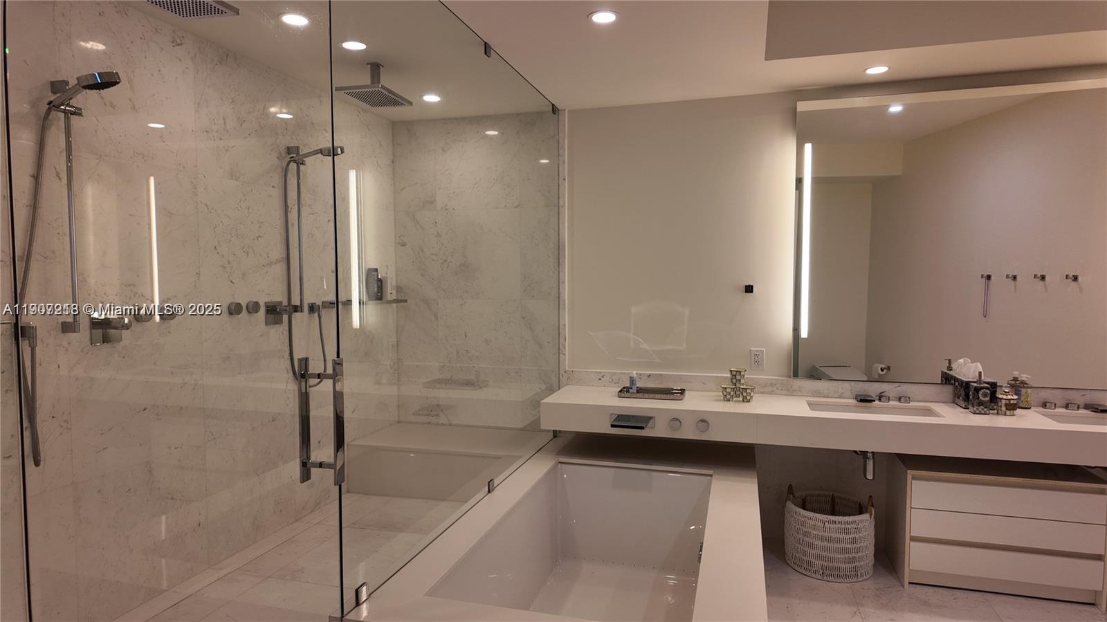 18555 Collins Ave #905, Sunny Isles Beach FL 33160