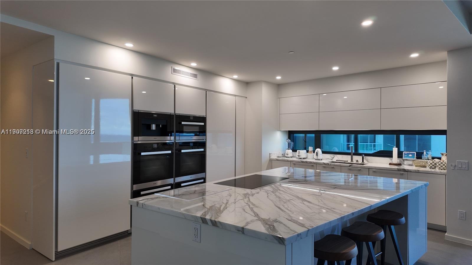 18555 Collins Ave #905, Sunny Isles Beach FL 33160