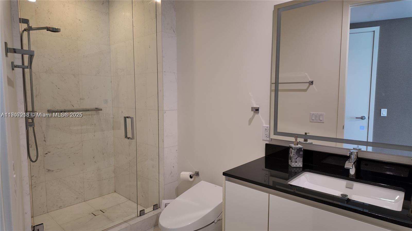 18555 Collins Ave #905, Sunny Isles Beach FL 33160