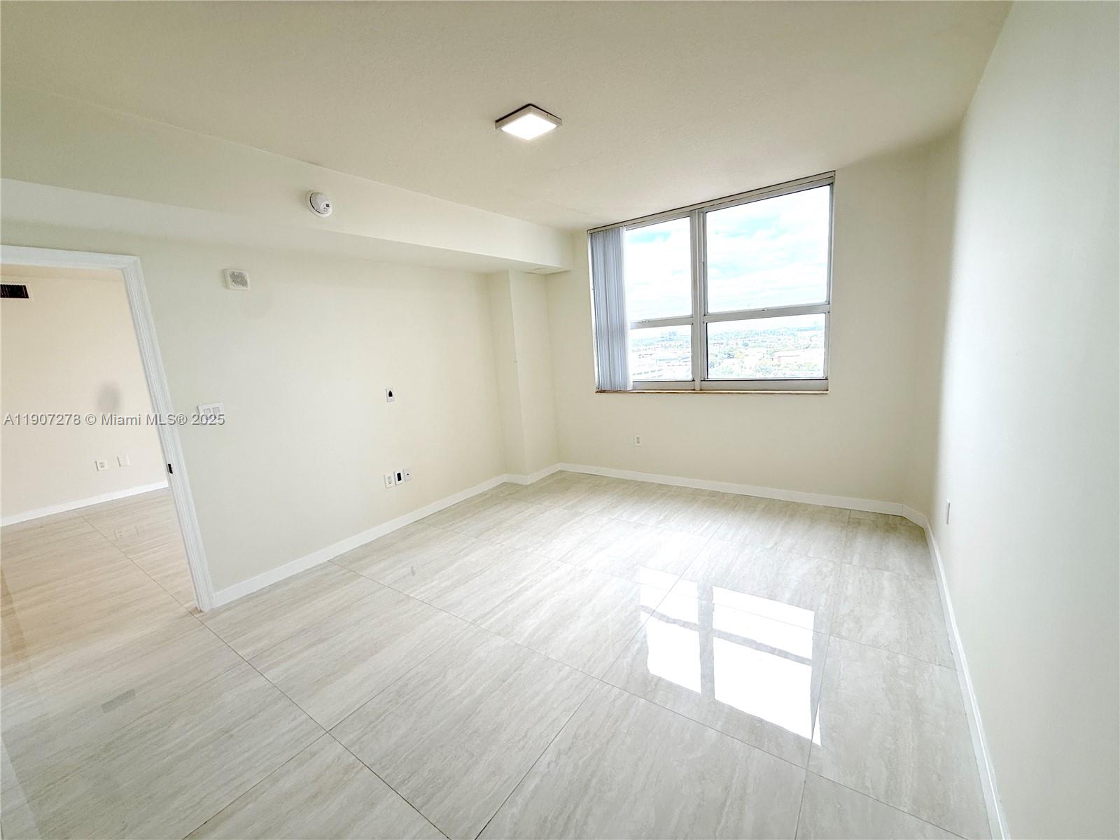 19501 W Country Club Dr #1410, Aventura FL 33180