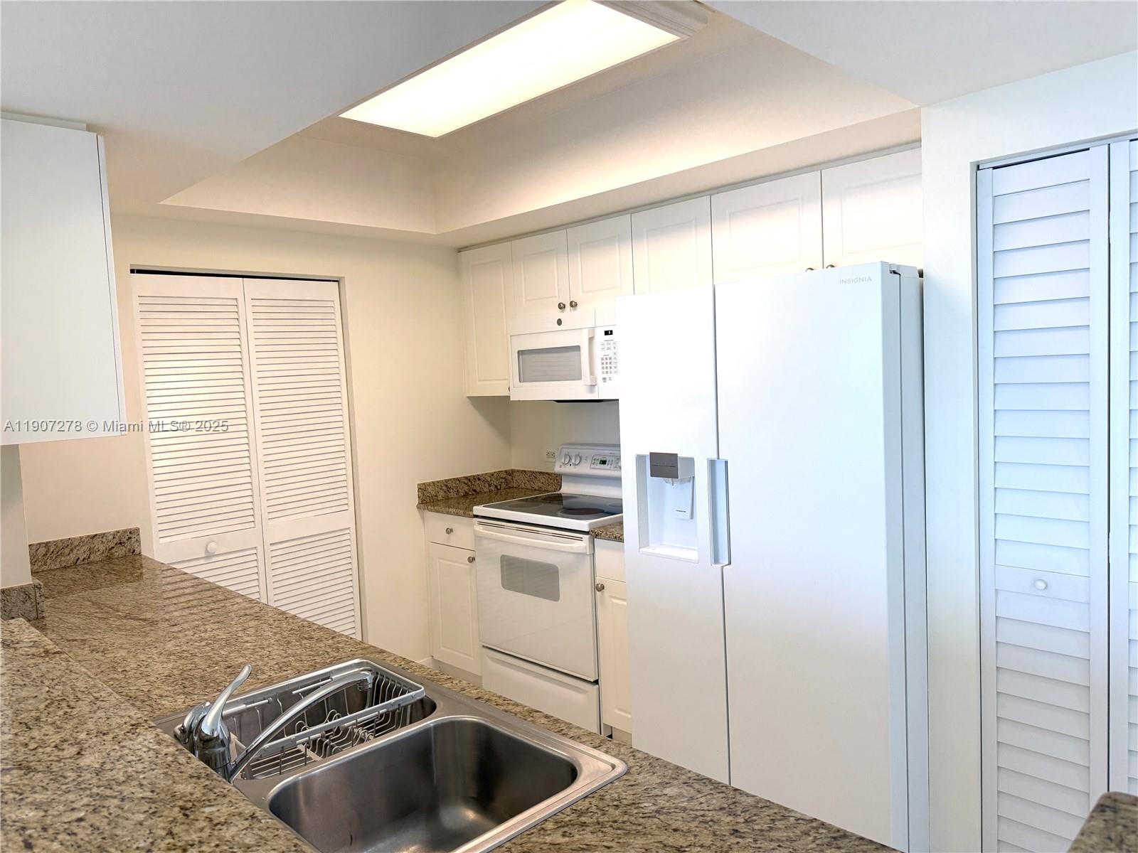 19501 W Country Club Dr #1410, Aventura FL 33180