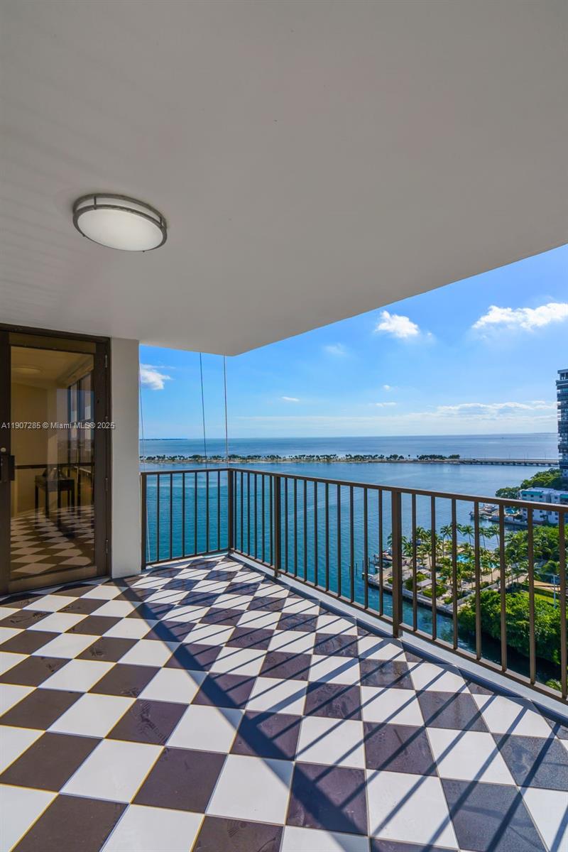 1925 Brickell Ave #1811, Miami FL 33129