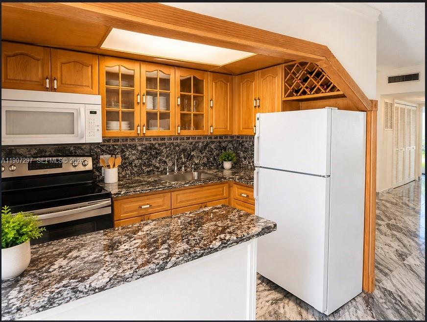 2430 NE 135th St #203, North Miami FL 33181