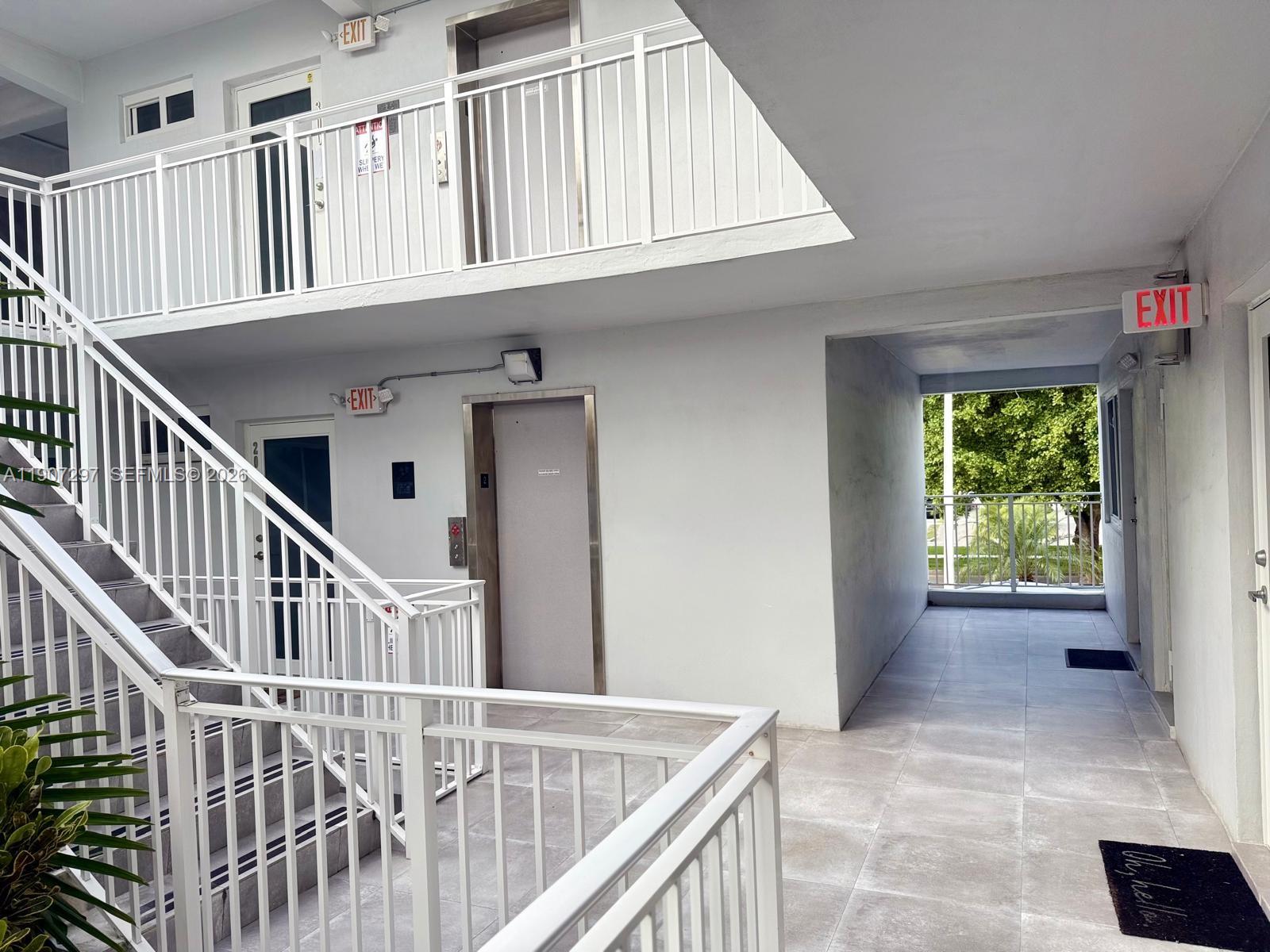 2430 NE 135th St #203, North Miami FL 33181