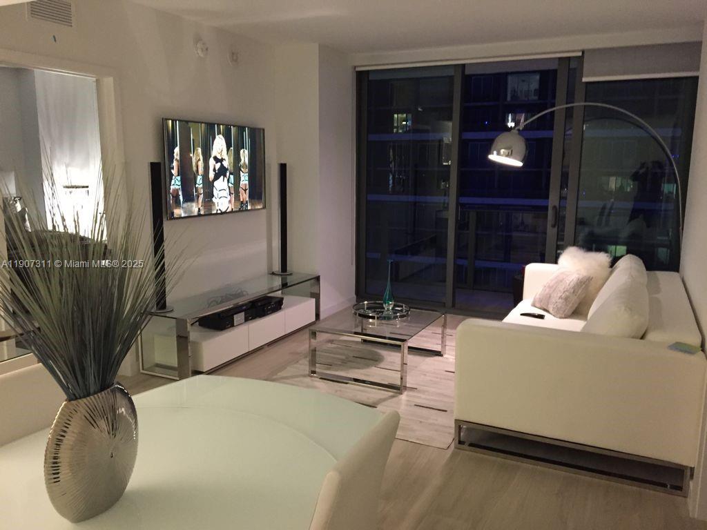 1300 S Miami Ave #3809, Miami FL 33130
