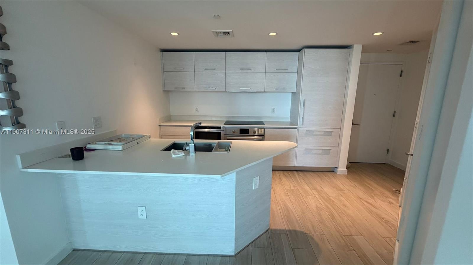 1300 S Miami Ave #3809, Miami FL 33130
