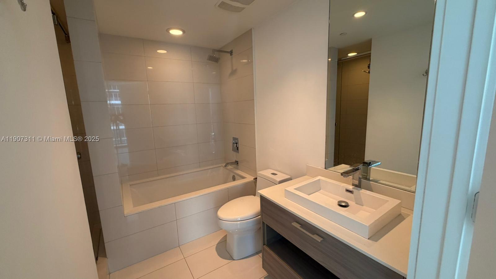 1300 S Miami Ave #3809, Miami FL 33130