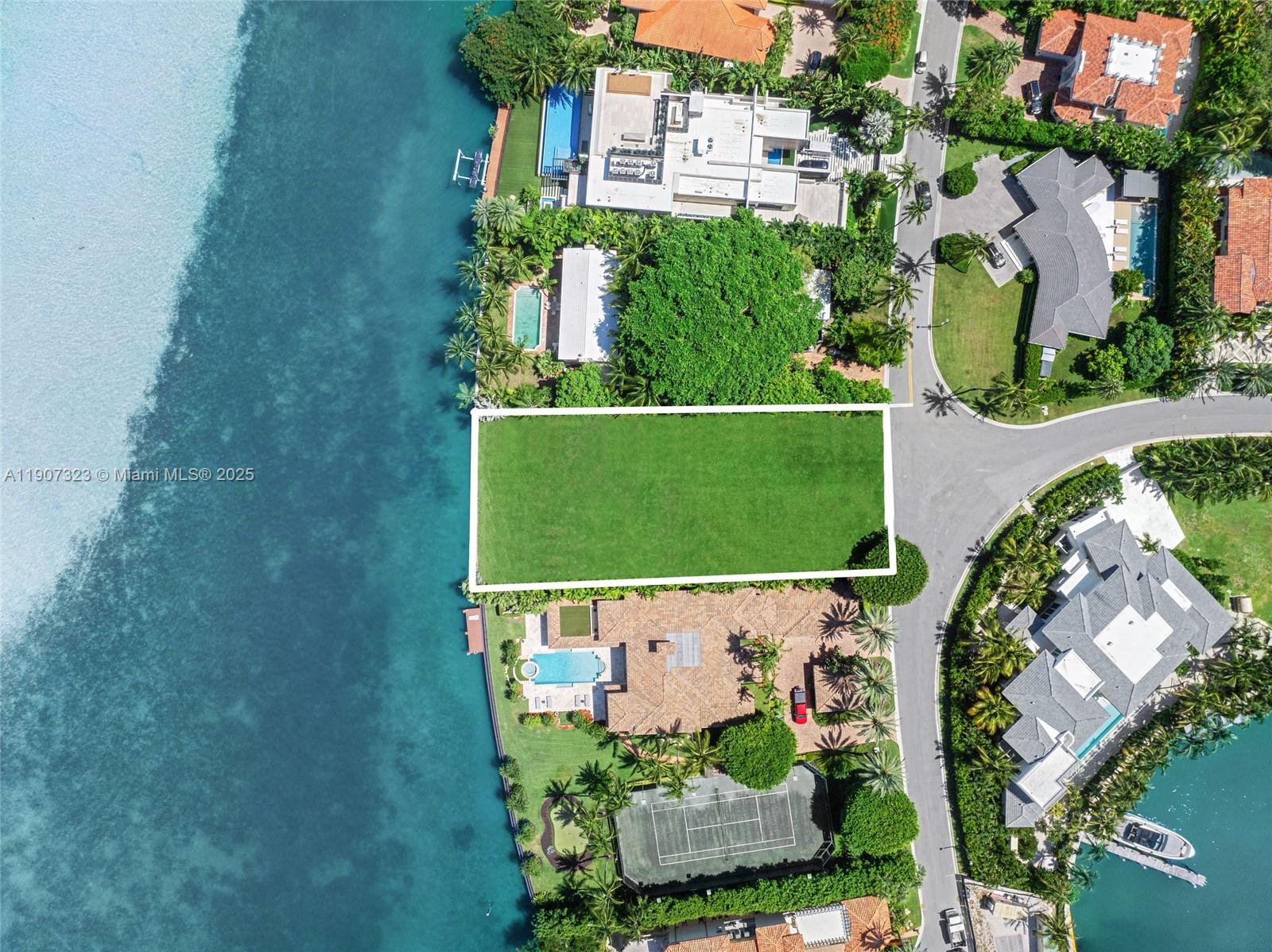 216 Bal Bay Dr, Bal Harbour FL 33154