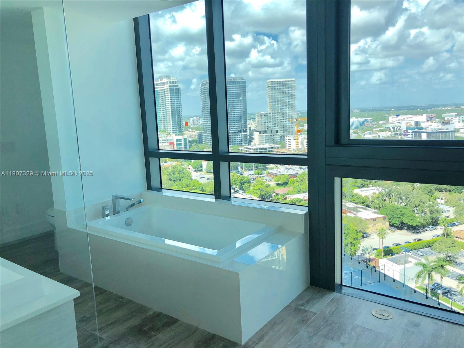 650 NE 32 #2008, Miami FL 33137