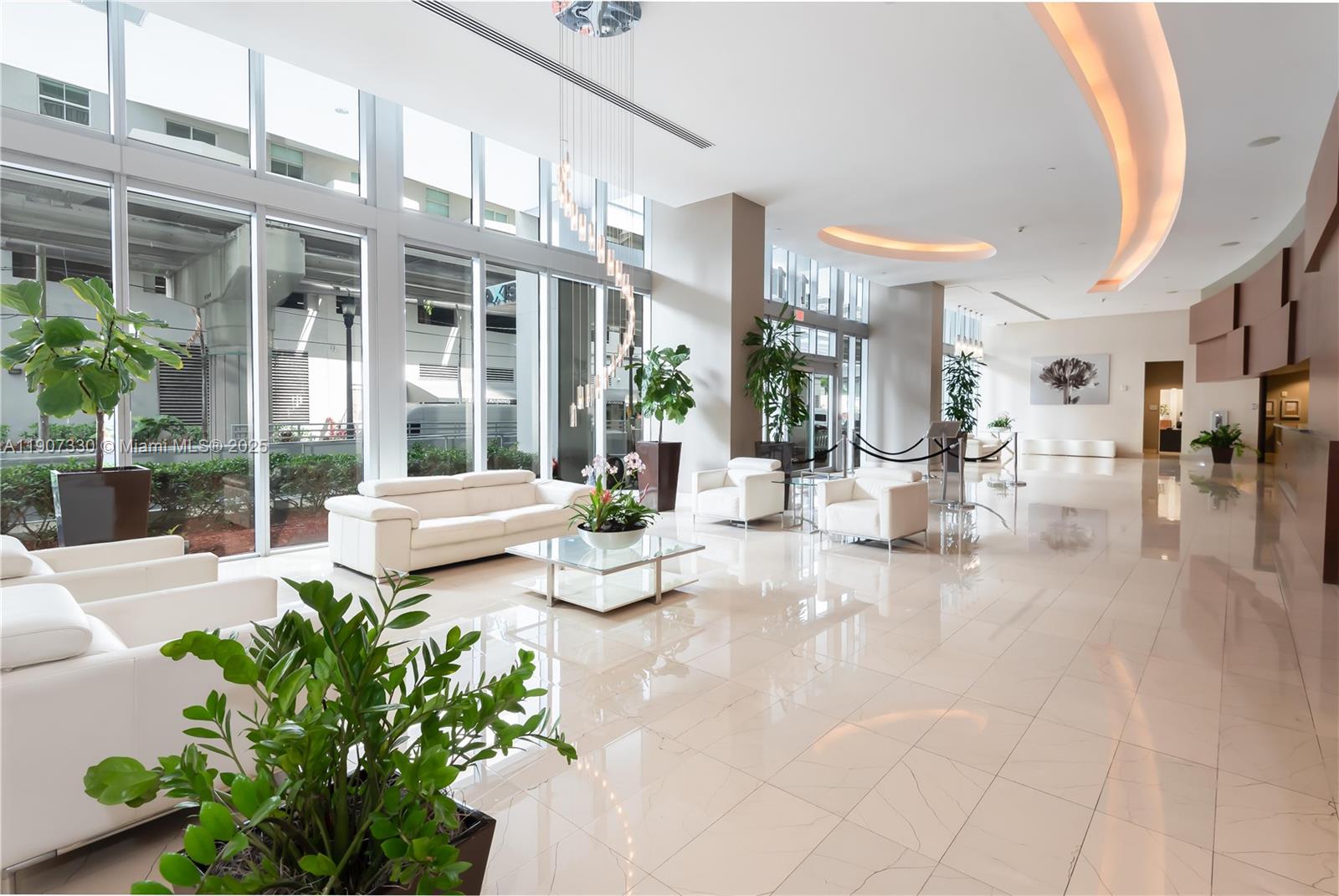 79 SW 12th St #3111-S, Miami FL 33130