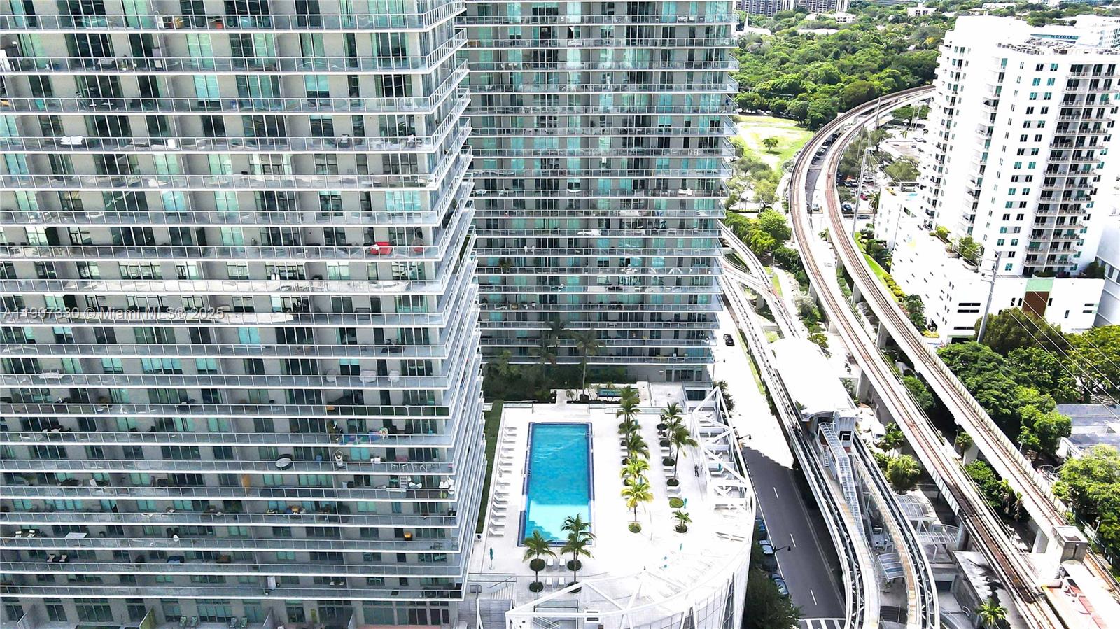 79 SW 12th St #3111-S, Miami FL 33130