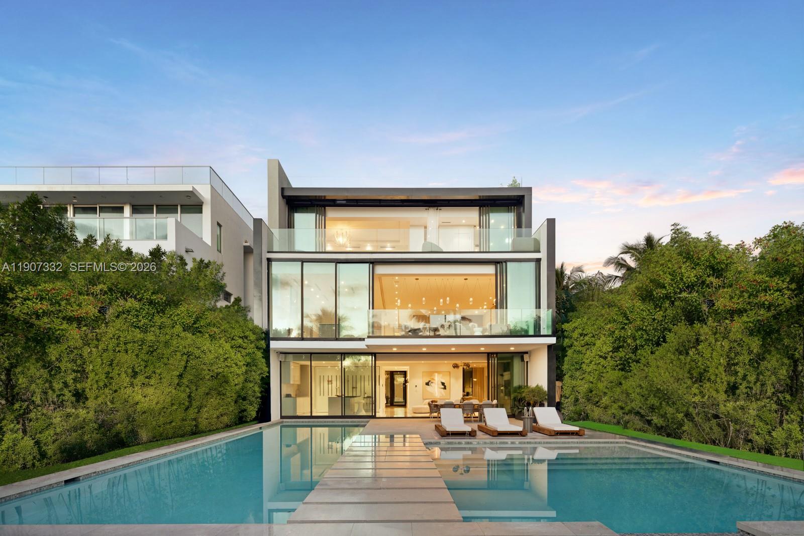 7845 Atlantic Way, Miami Beach FL 33141