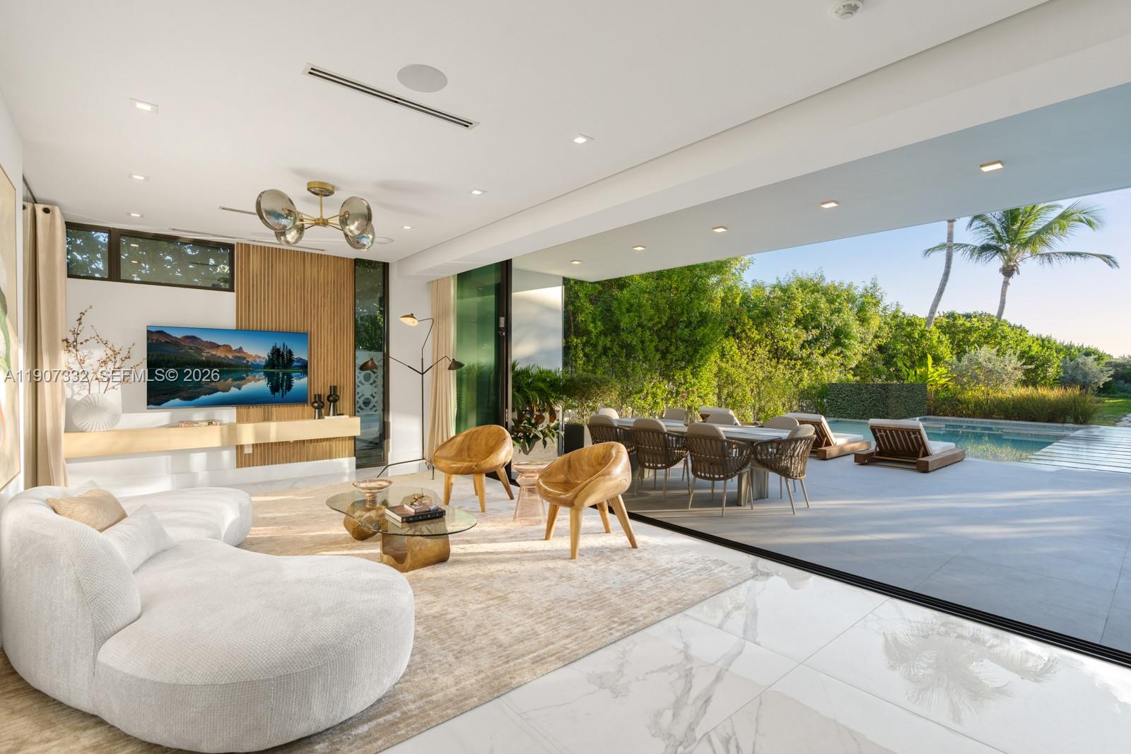 7845 Atlantic Way, Miami Beach FL 33141