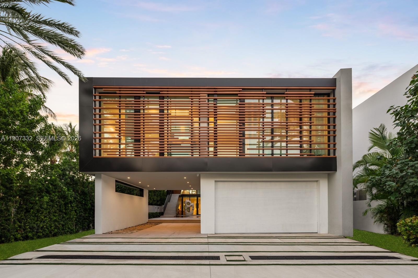 7845 Atlantic Way, Miami Beach FL 33141