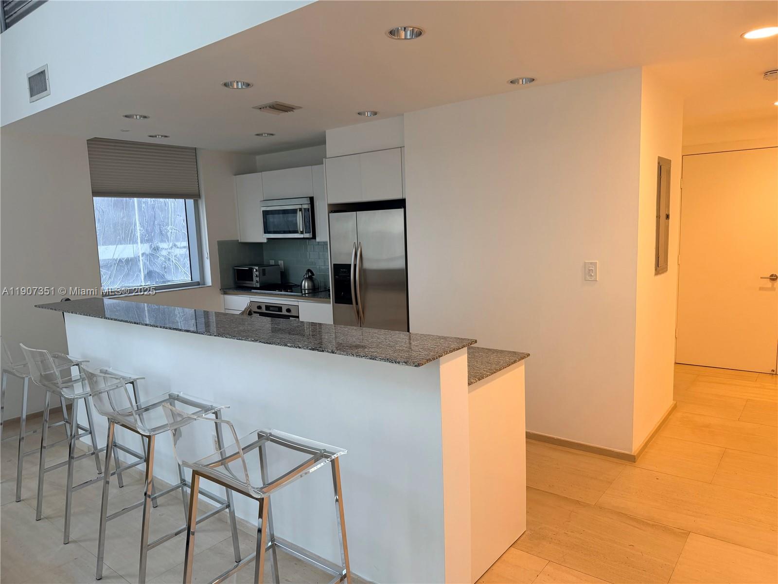 1060 Brickell Ave #613, Miami FL 33131