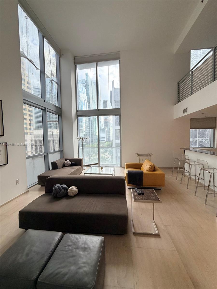 1060 Brickell Ave #613, Miami FL 33131