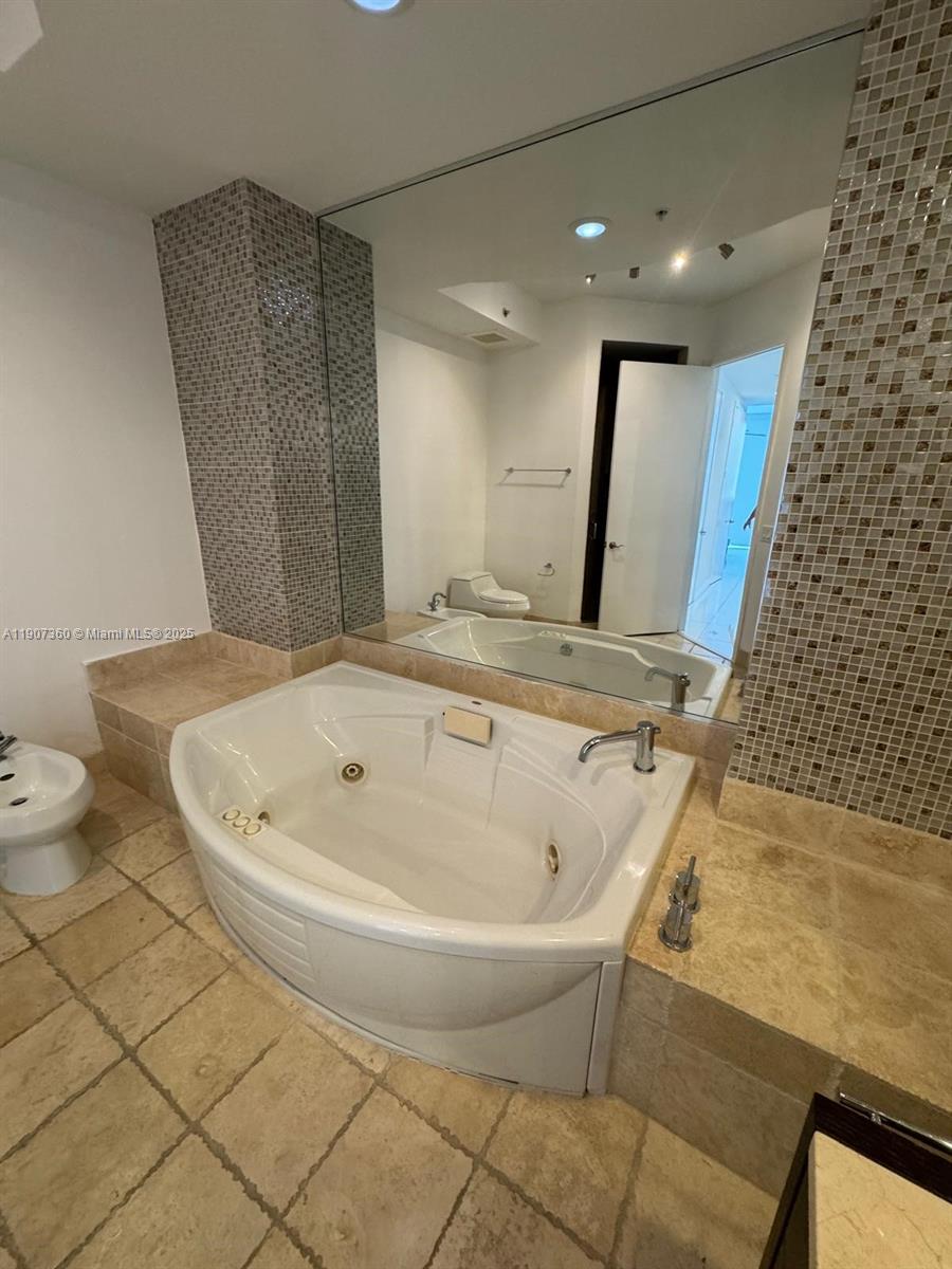 18201 Collins Ave #5402, Sunny Isles Beach FL 33160