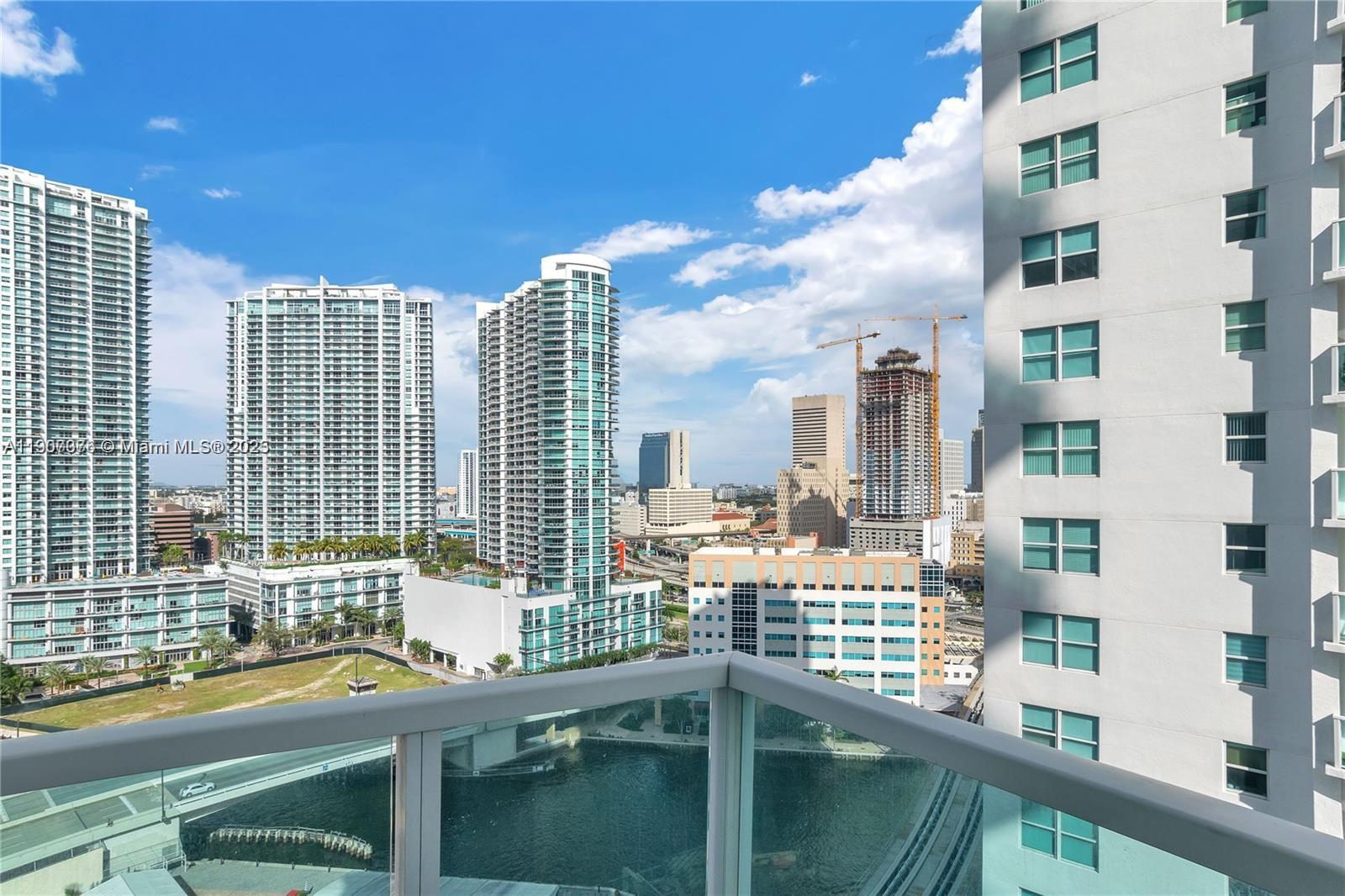 41 SE 5th St #1217, Miami FL 33131