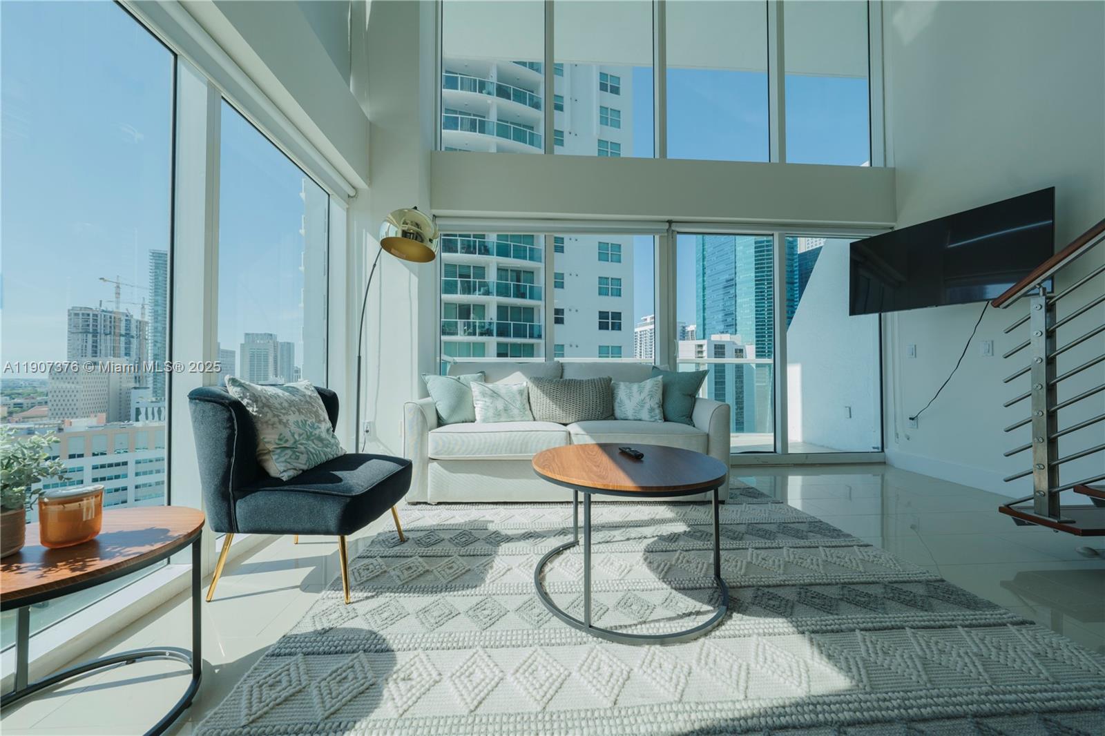 41 SE 5th St #1217, Miami FL 33131
