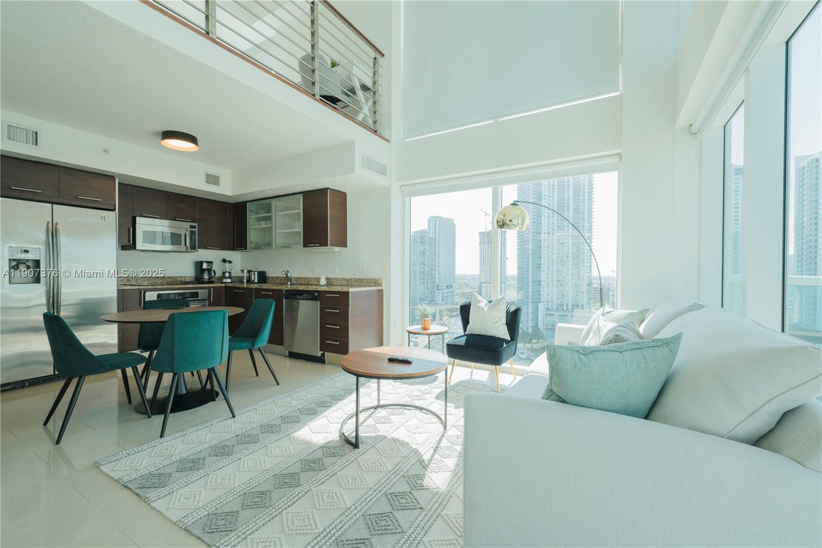 41 SE 5th St #1217, Miami FL 33131