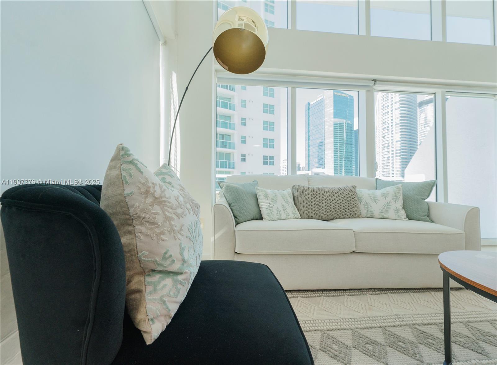 41 SE 5th St #1217, Miami FL 33131