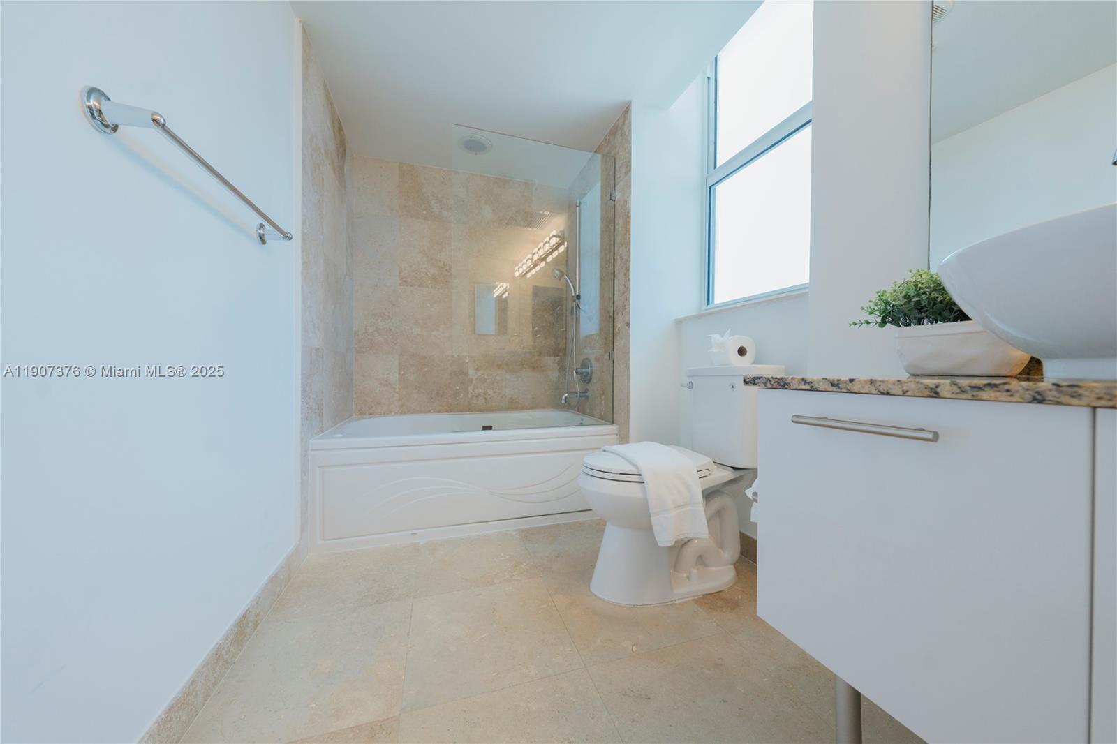 41 SE 5th St #1217, Miami FL 33131