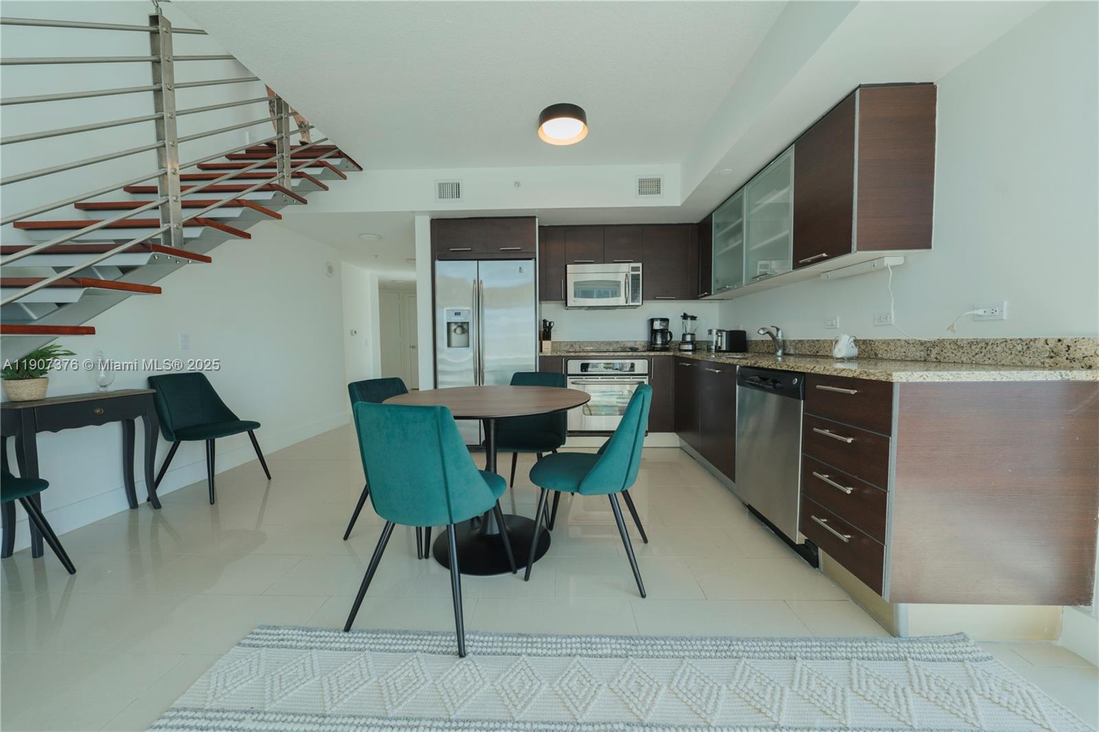 41 SE 5th St #1217, Miami FL 33131