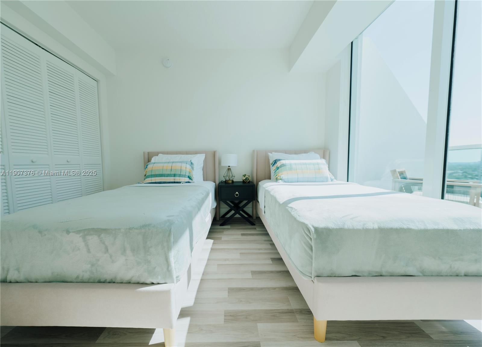 41 SE 5th St #1217, Miami FL 33131