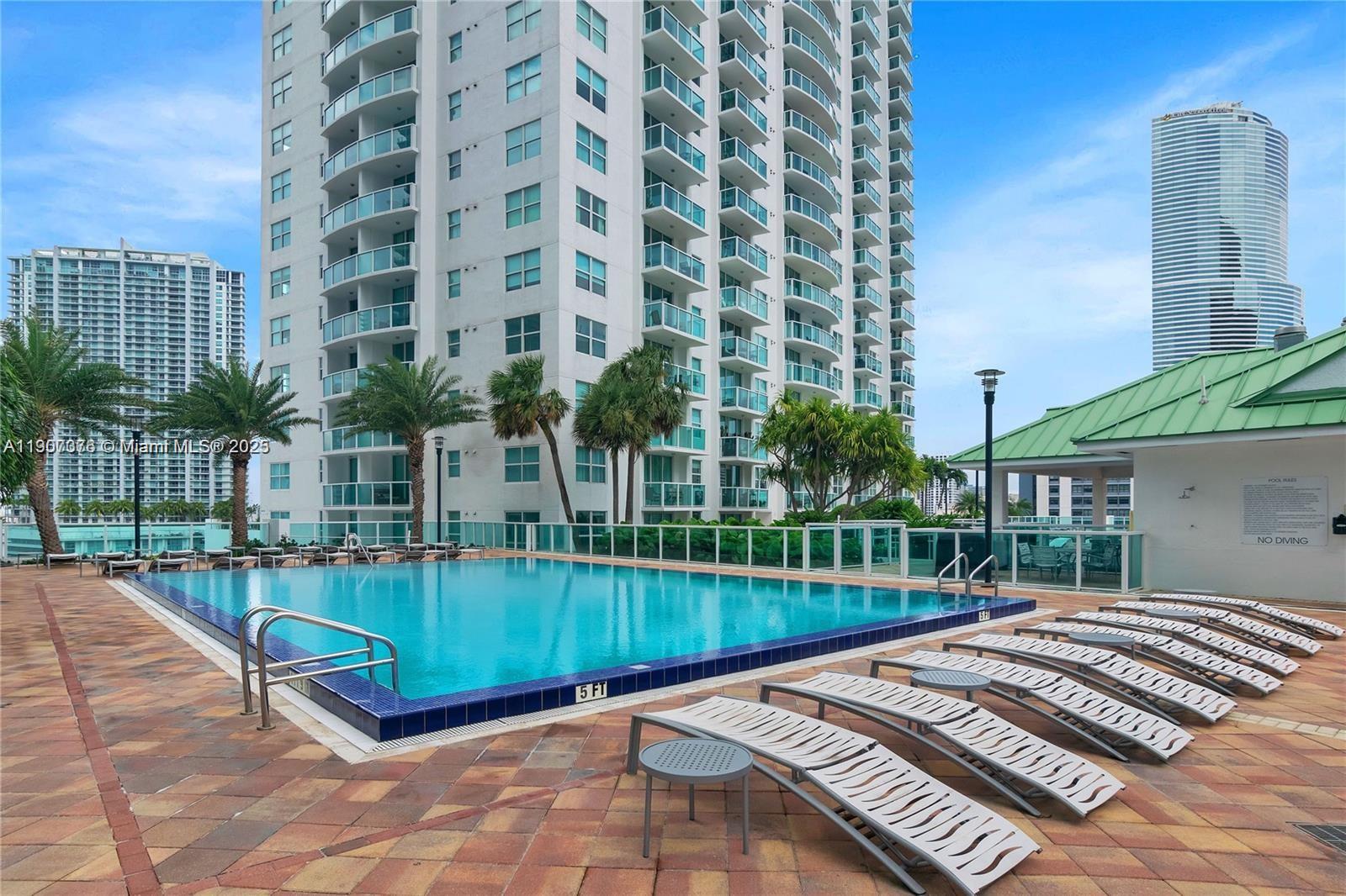 41 SE 5th St #1217, Miami FL 33131