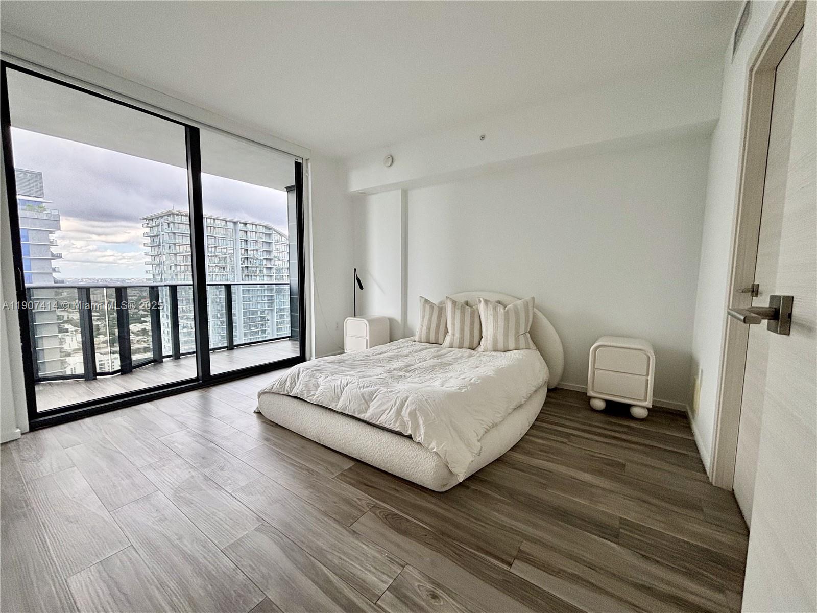 801 S Miami Ave #4310, Miami FL 33130