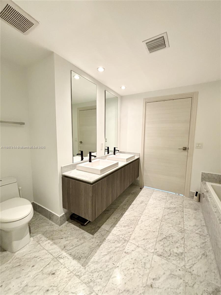801 S Miami Ave #4310, Miami FL 33130