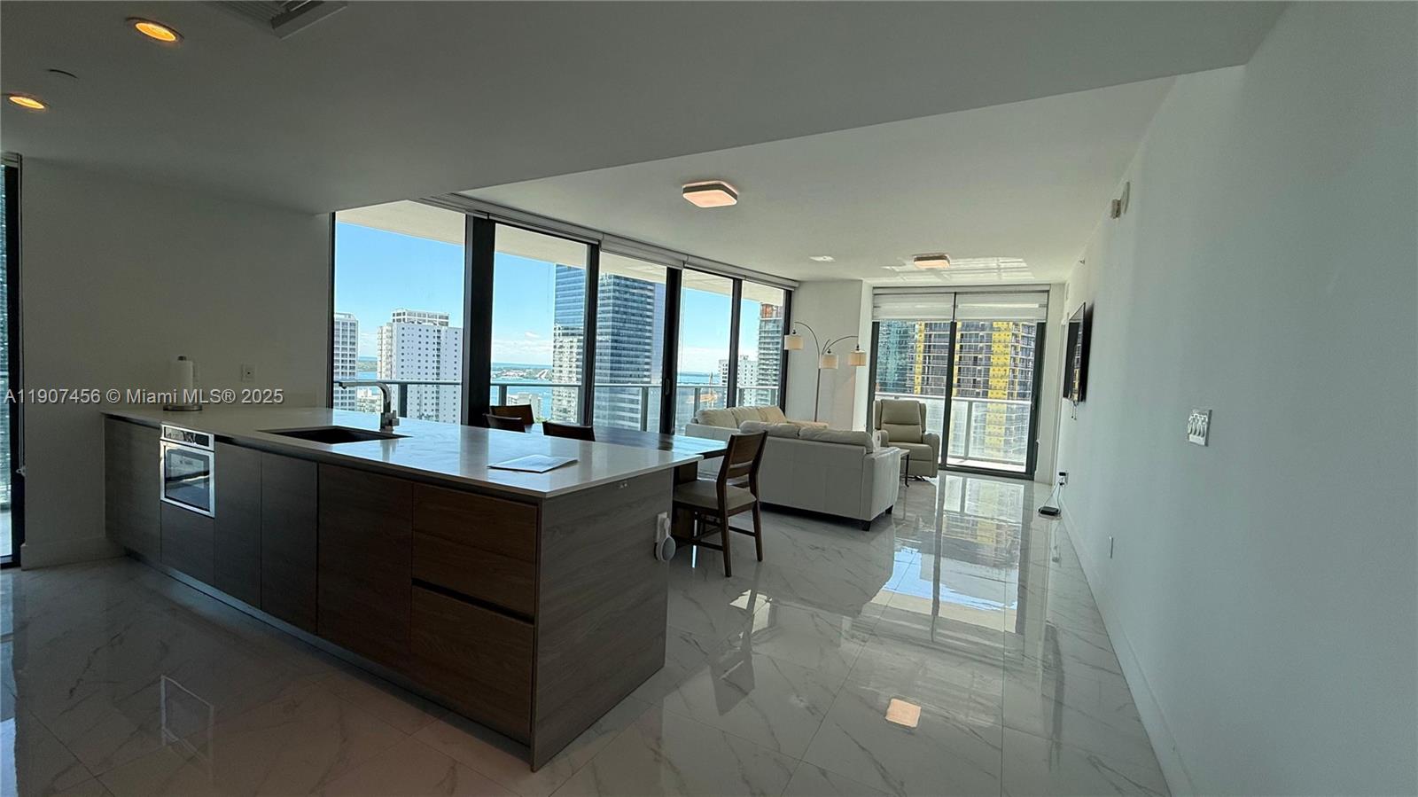 1300 S Miami Ave #2005, Miami FL 33130