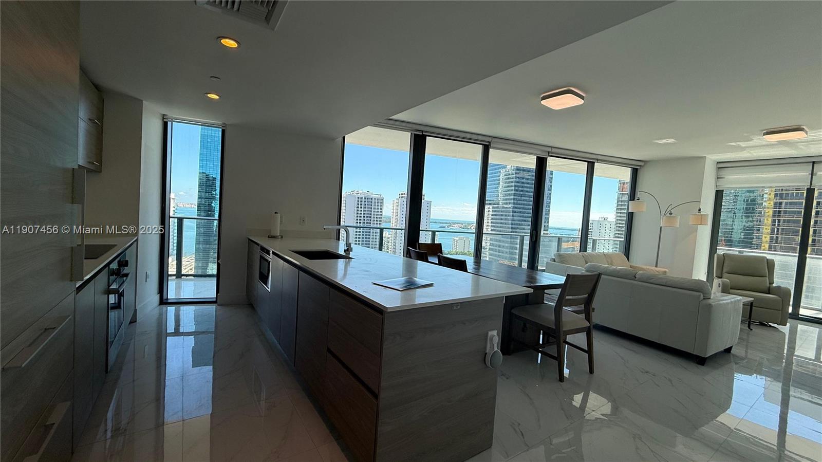 1300 S Miami Ave #2005, Miami FL 33130