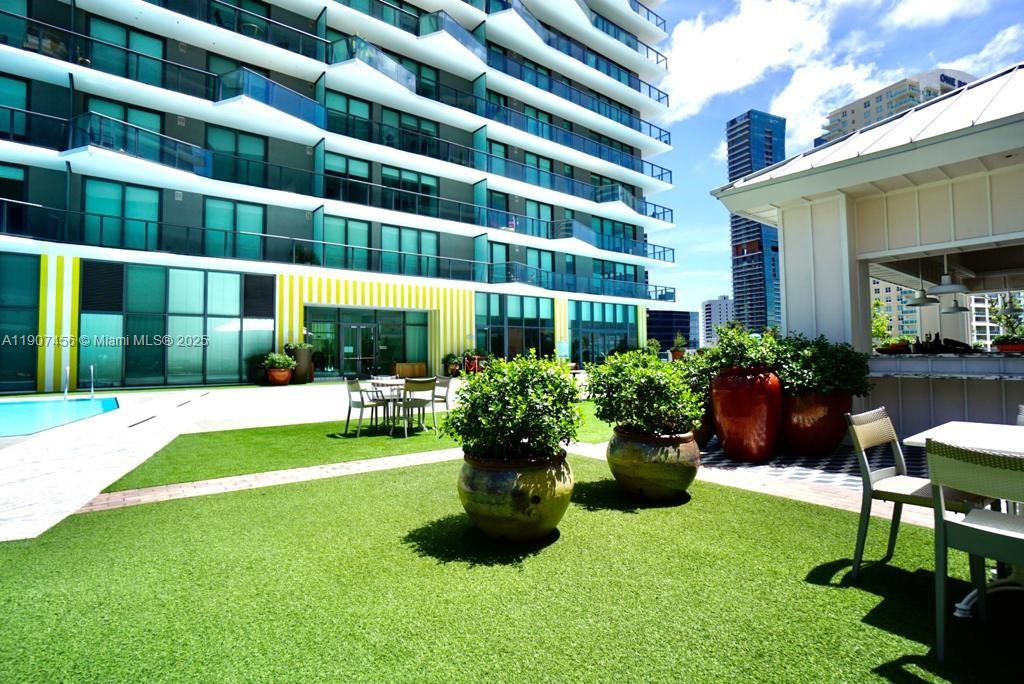 1300 S Miami Ave #2005, Miami FL 33130