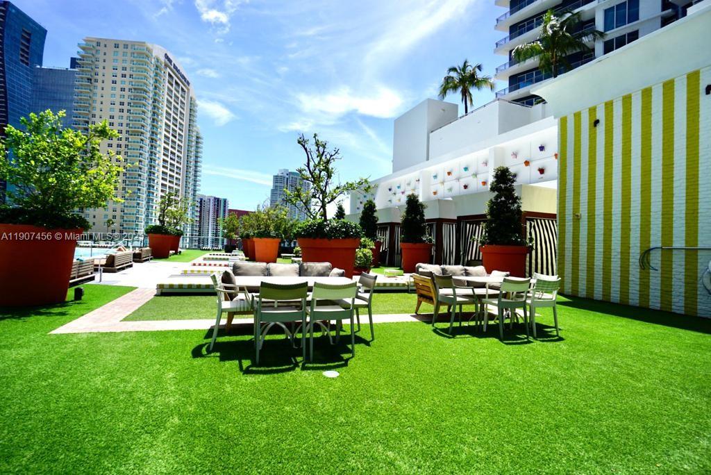 1300 S Miami Ave #2005, Miami FL 33130