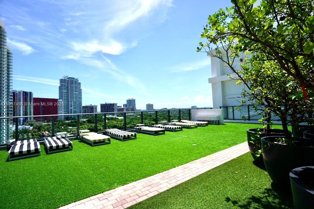 1300 S Miami Ave #2005, Miami FL 33130