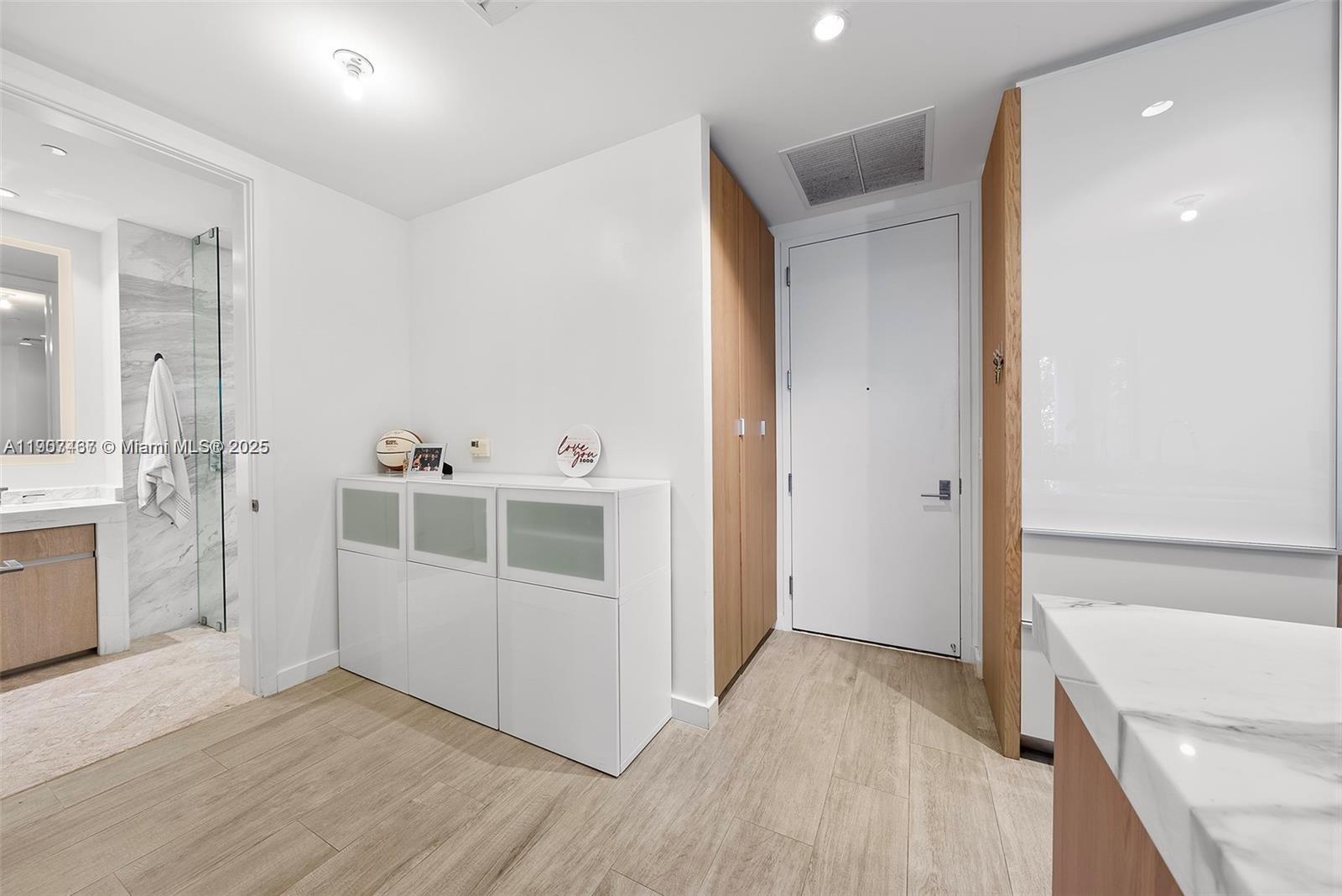 2831 S Bayshore Dr #506, Miami FL 33133