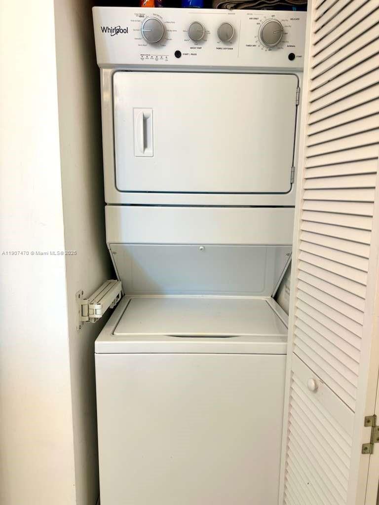 888 BISCAYNE BL #2707, Miami FL 33132