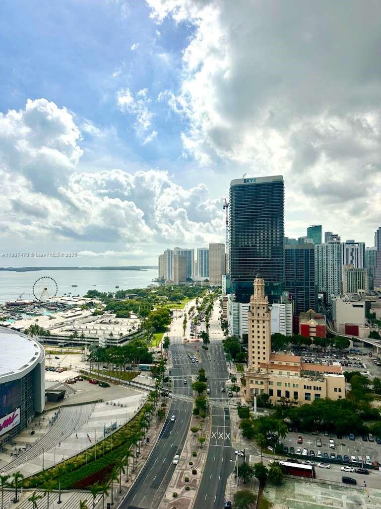 888 BISCAYNE BL #2707, Miami FL 33132
