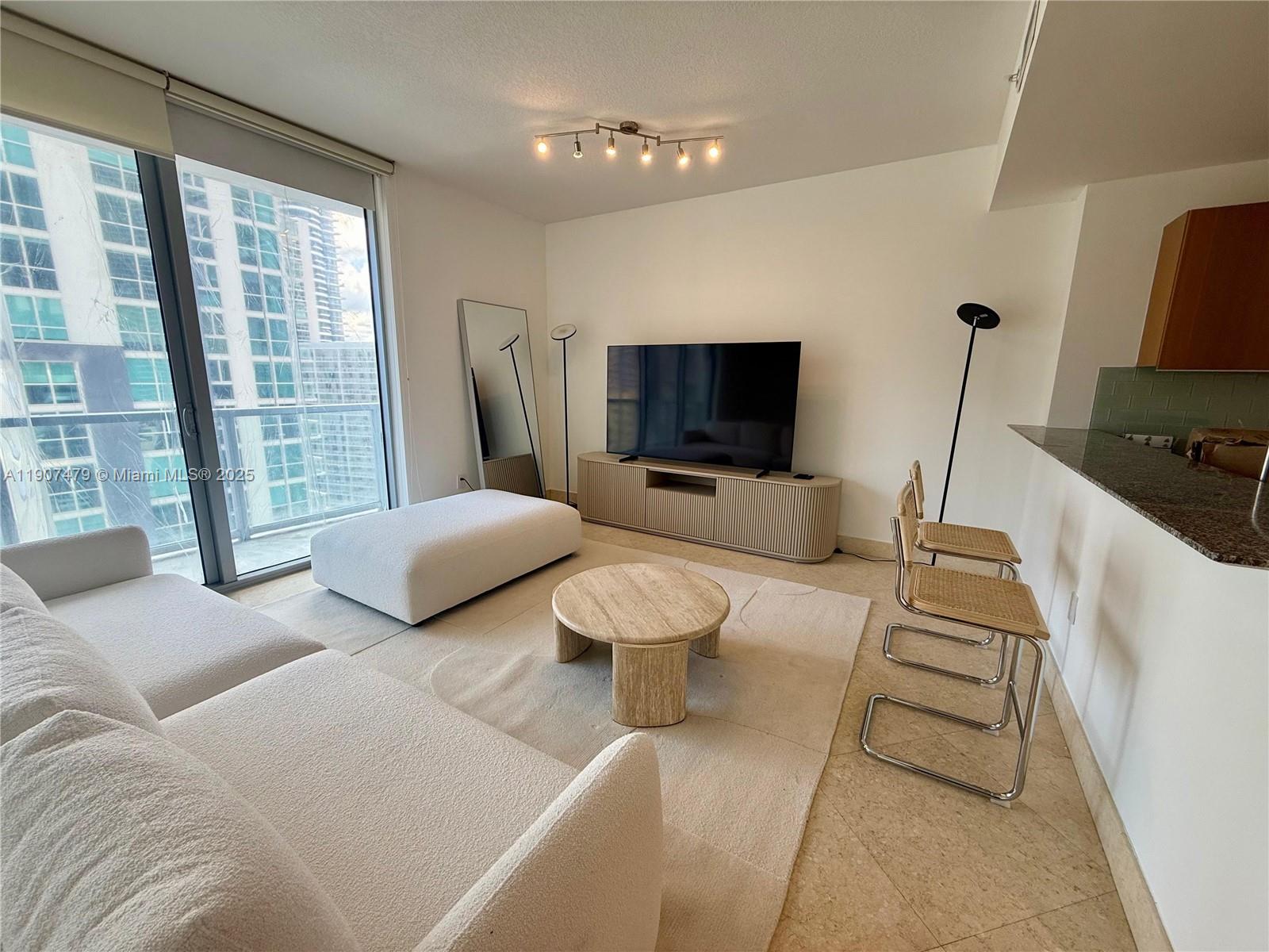 1050 Brickell Ave #2212, Miami FL 33131
