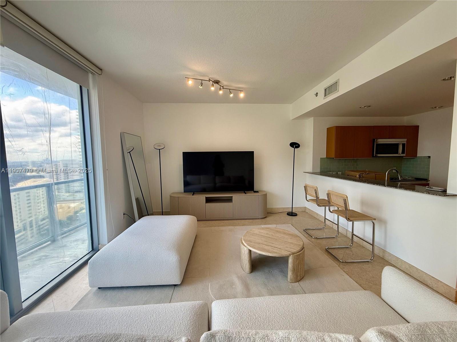 1050 Brickell Ave #2212, Miami FL 33131