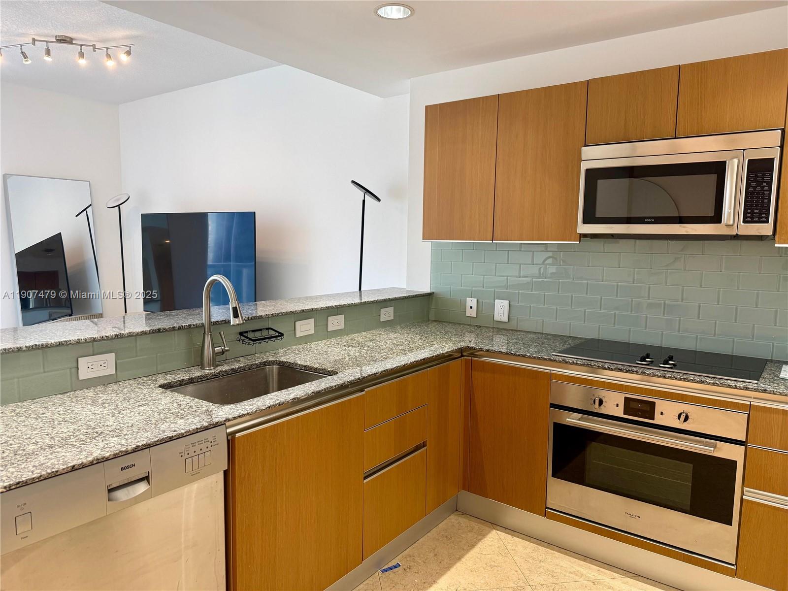 1050 Brickell Ave #2212, Miami FL 33131